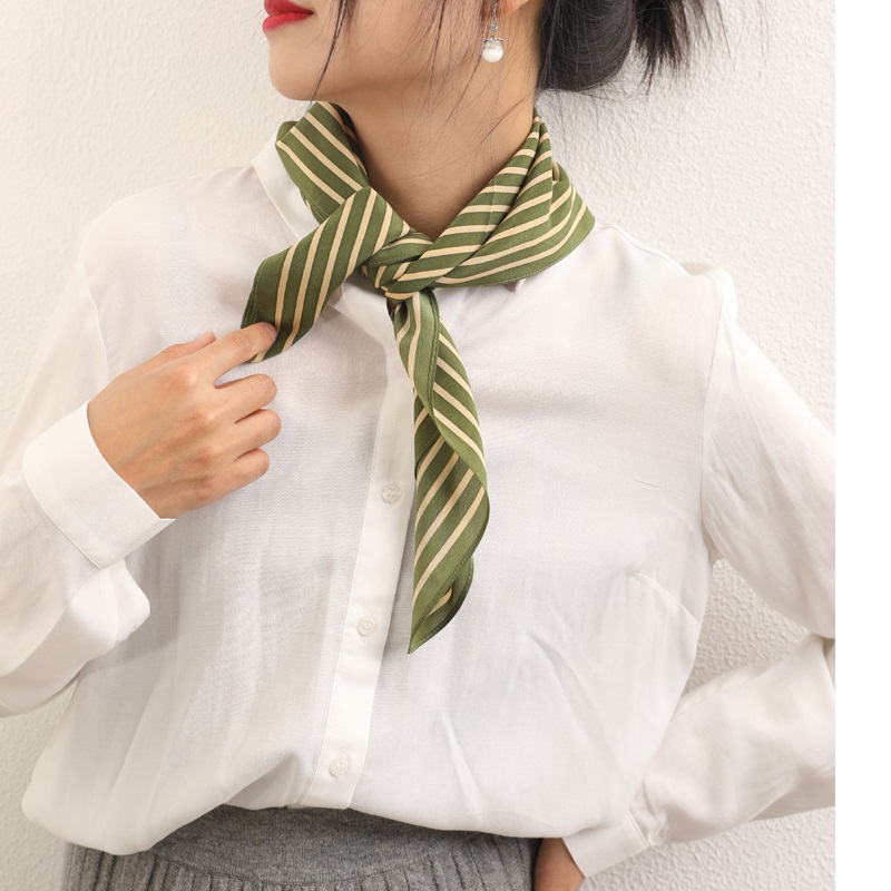 Sciarpe per capelli con testa  - Silk Tie Striped recensione e prezzo