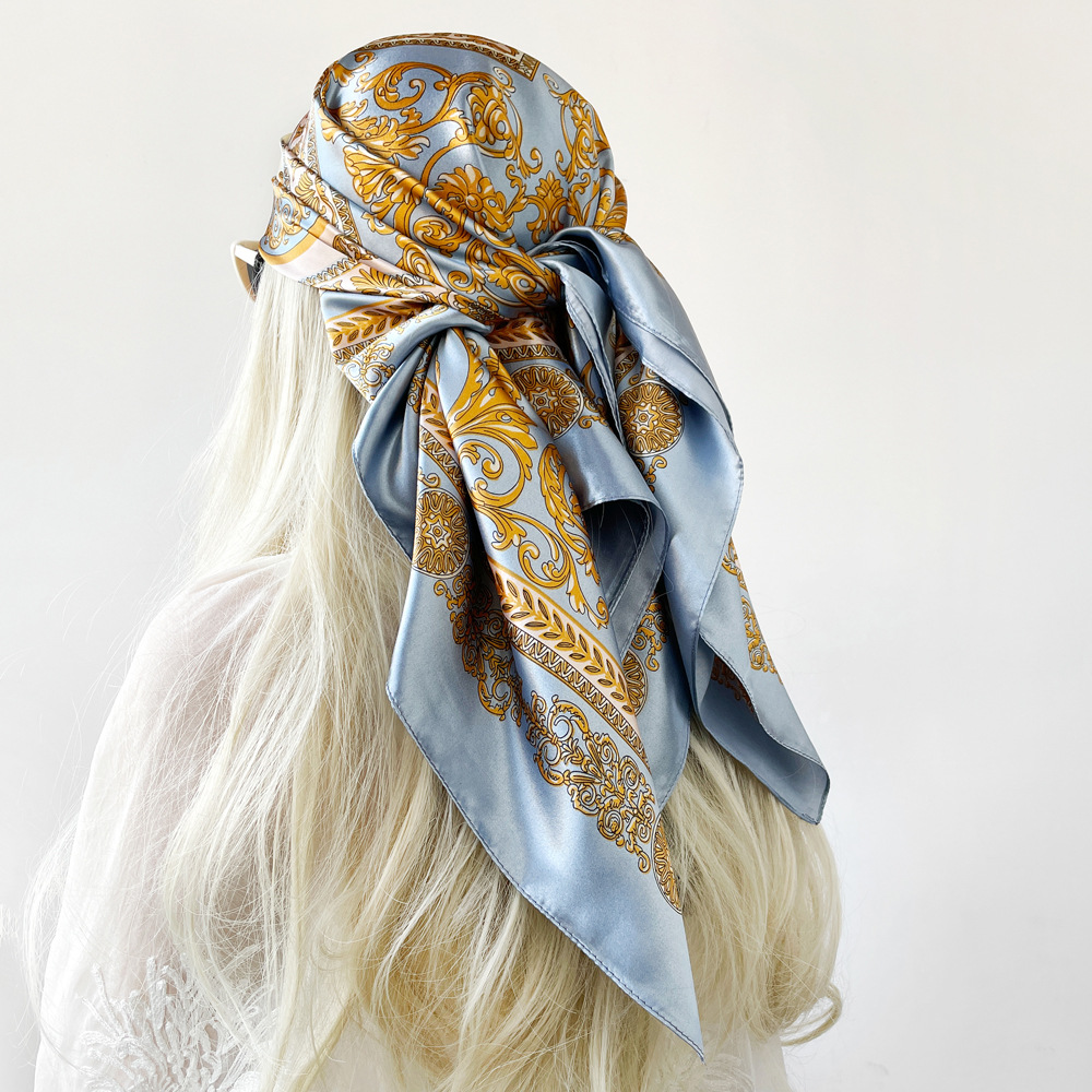 Sciarpa Quadrata in Seta Satin - Silk Neck Scarf recensione e prezzo