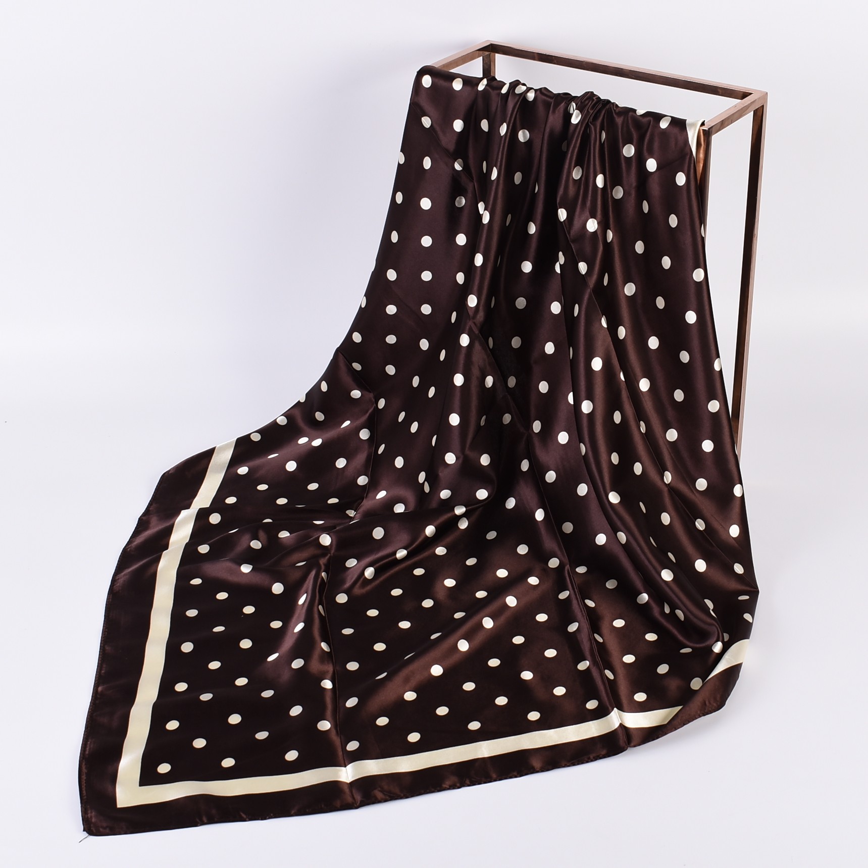 Sciarpa quadrata grande da 90  - Face Scarf Mask recensione e prezzo